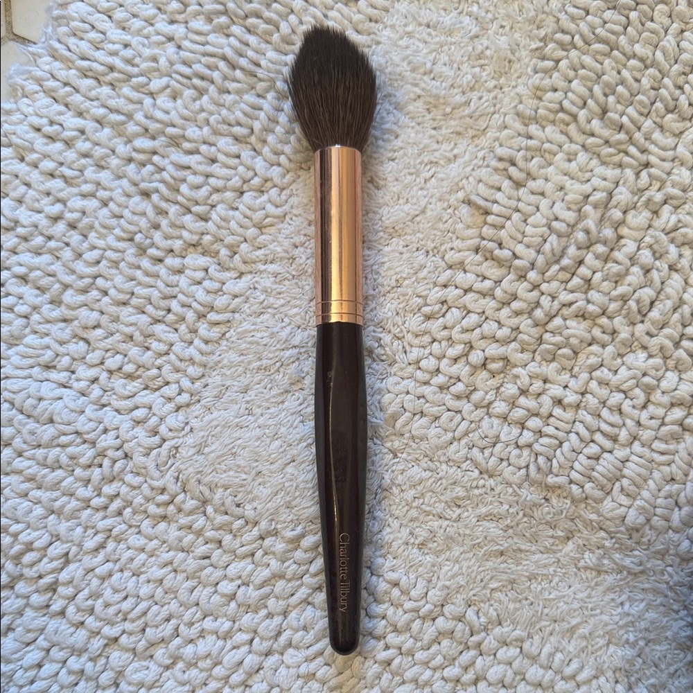 Charlotte Tilbury Black and Gold Makeup Brush